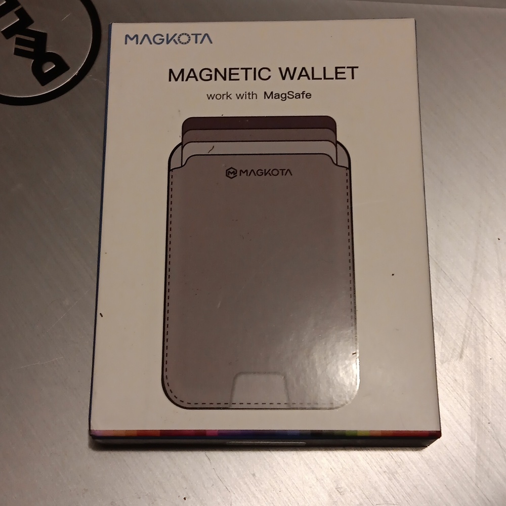 MAGKOTA Magnetic Wallet